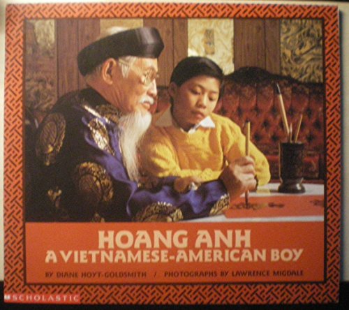 cover image Hoang Anh: A Vietnamese-American Boy