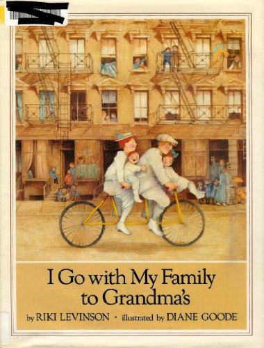 cover image I Go with My Family to Grandma's